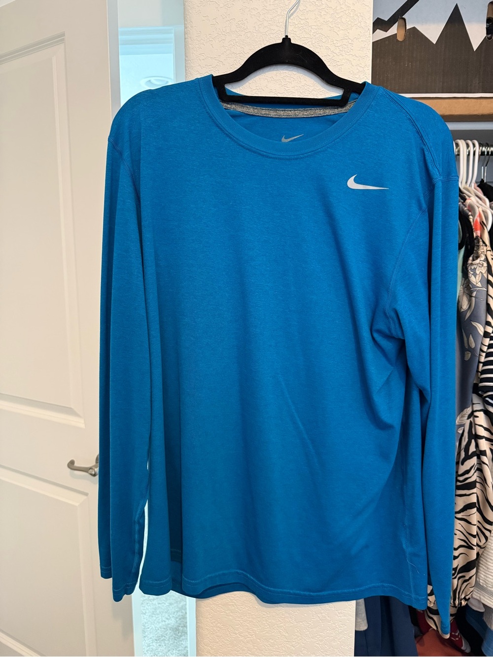 Nike Long Sleeve Crew Neck Dry Fit Shirt in Blue